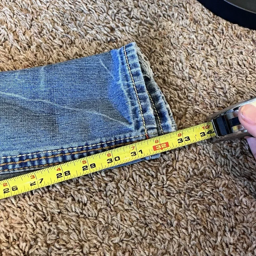 True Religion Straight Leg Big Bobby T Light Wash Blue Denim Jeans 42x33 (42x32)